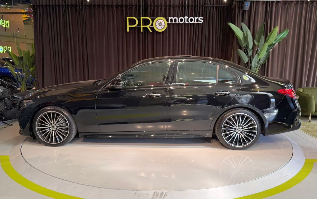 Daniel Bîrligea și-a scos mașina la vânzare: cât cere în schimbul ei