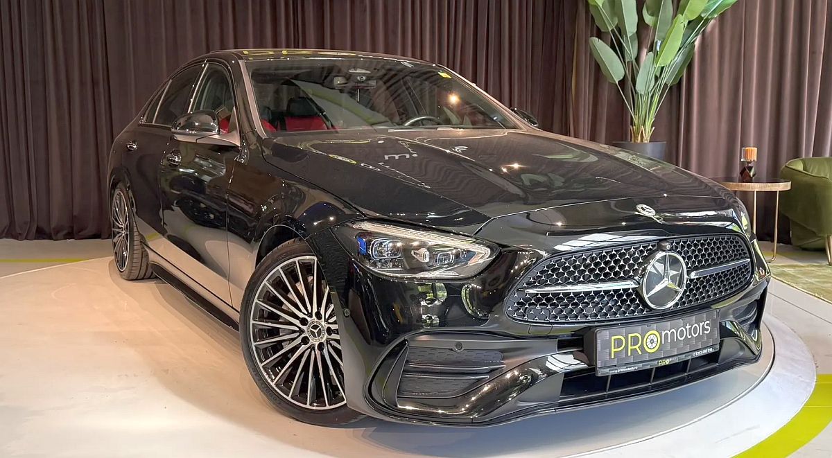 Daniel Bîrligea și-a scos mașina la vânzare: cât cere în schimbul ei