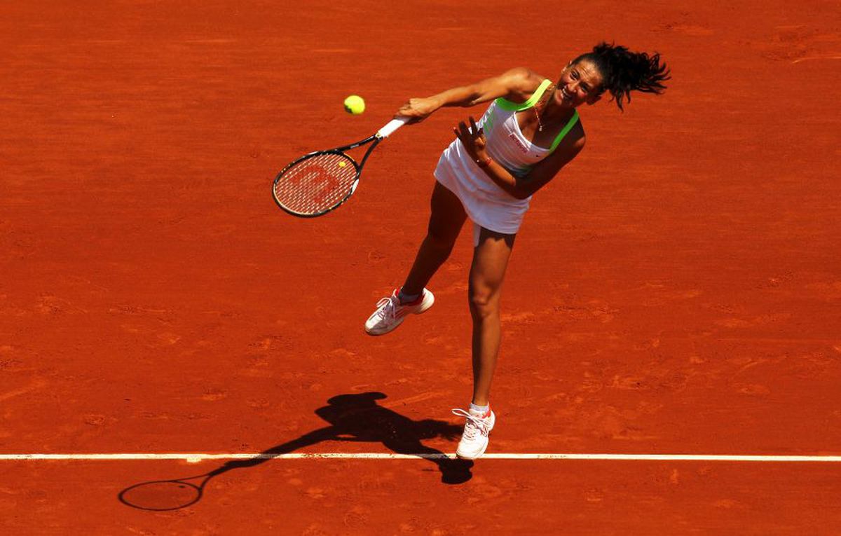 EXCLUSIV Dincolo de reflectoare » Alexandra Cadanțu își spune povestea emoționantă: „Numai părinții știu cât s-au chinuit. Bagi analgezice să nu mai simți durerile”