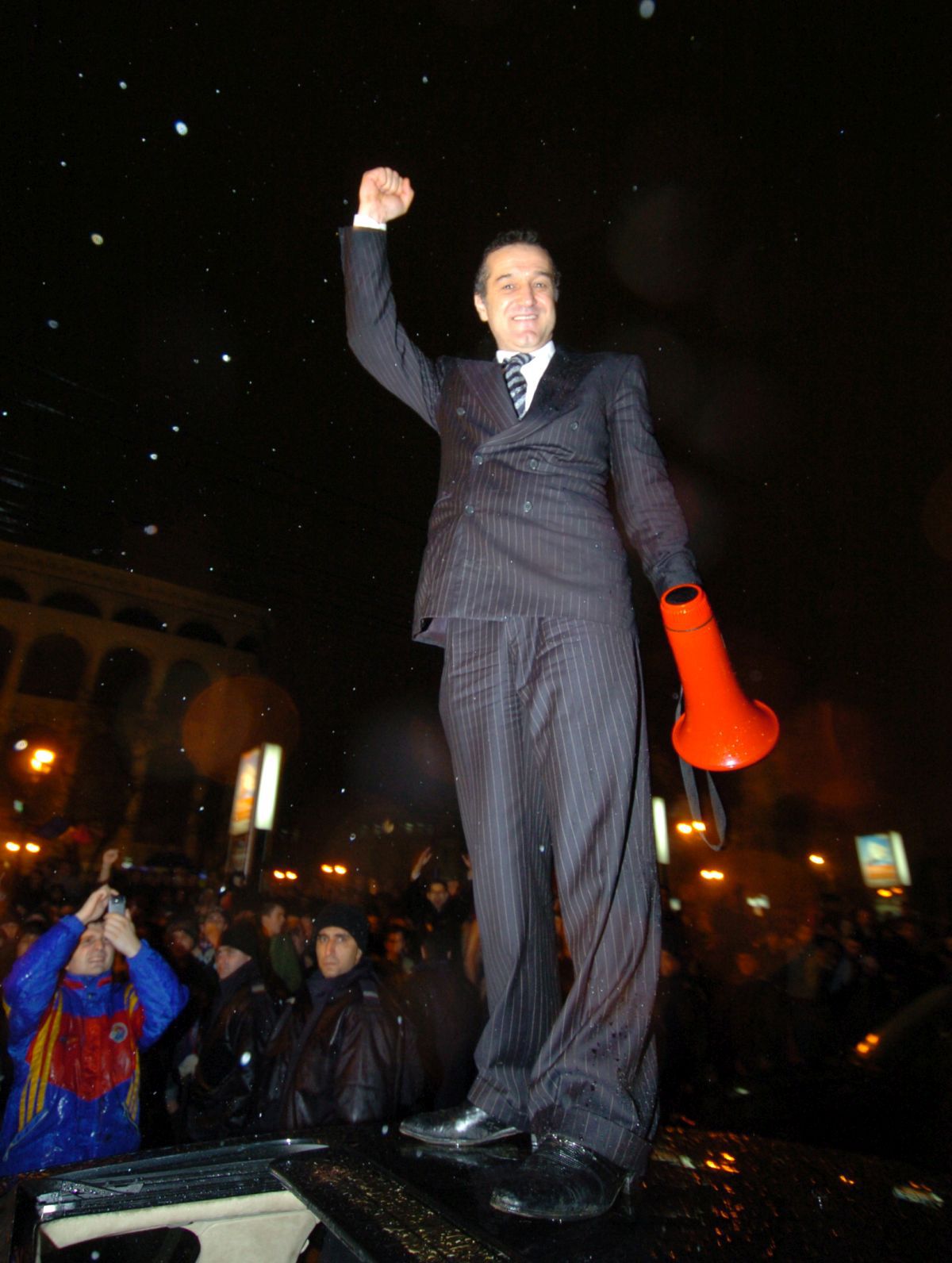 Gigi Becali și legătura lui cu partidul AUR: „Îmi zicea mama să-i votez, știa despre ei de la oamenii din biserică. Eu le-am dat sediul” + ce spune despre USR, Iohannis și Cioloș