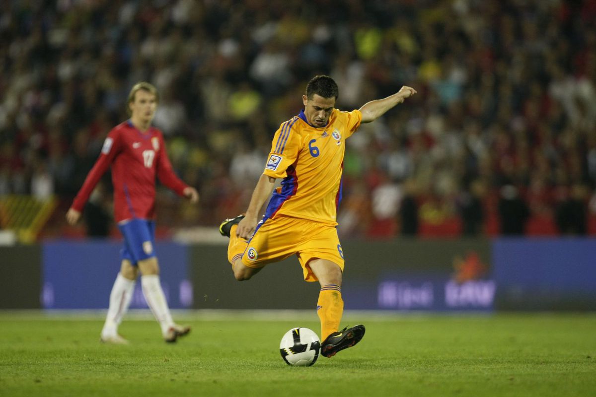 Naționala României - generație după generație. Care e poza ta favorită?