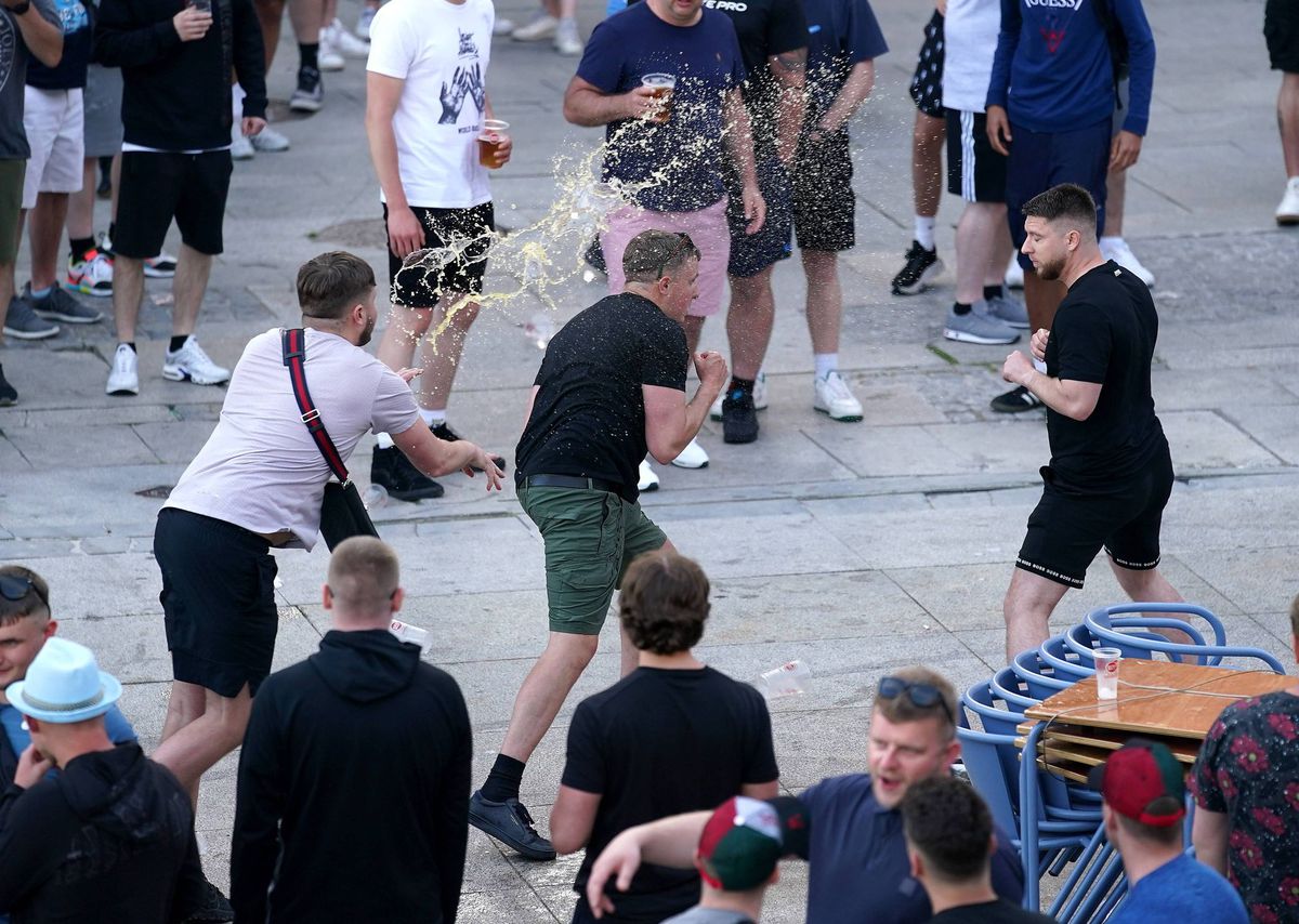 Bătaie fani City și Chelsea - 29.05.2021