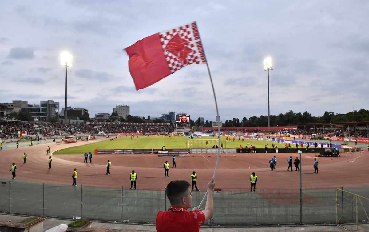 Își fac lotul pe WhatsApp » Metodă originală găsită la Dinamo pentru crearea unei echipe de Liga 2