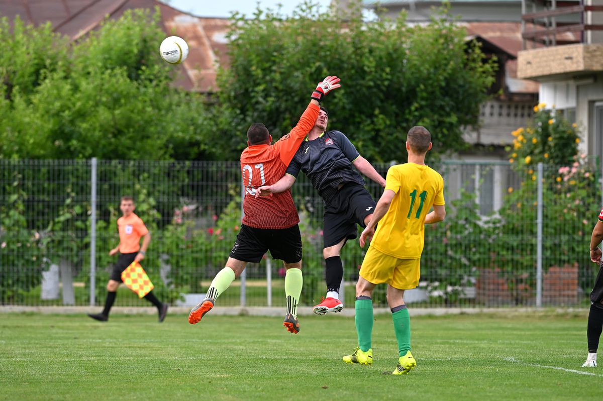 Game of Thrones în Liga 4 » Zmeii din Ogrezeni, campioni la pastramă! „Patroane, ești prea calm! Ai vândut meciul?” + Schimbare tactică: „Iese Motan, intră Pisoi”