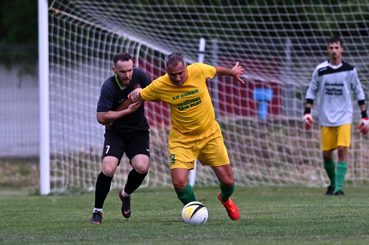 Game of Thrones în Liga 4 » Zmeii din Ogrezeni, campioni la pastramă! „Patroane, ești prea calm! Ai vândut meciul?” + Schimbare tactică: „Iese Motan, intră Pisoi”