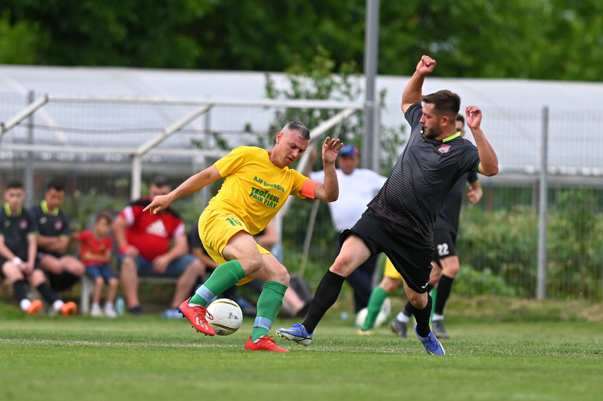 Game of Thrones în Liga 4 » Zmeii din Ogrezeni, campioni la pastramă! „Patroane, ești prea calm! Ai vândut meciul?” + Schimbare tactică: „Iese Motan, intră Pisoi”