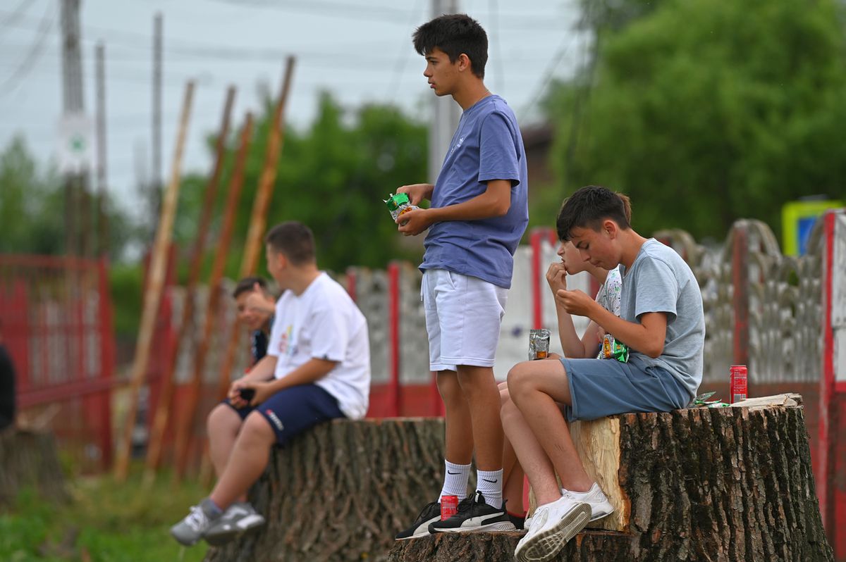 Game of Thrones în Liga 4 » Zmeii din Ogrezeni, campioni la pastramă! „Patroane, ești prea calm! Ai vândut meciul?” + Schimbare tactică: „Iese Motan, intră Pisoi”