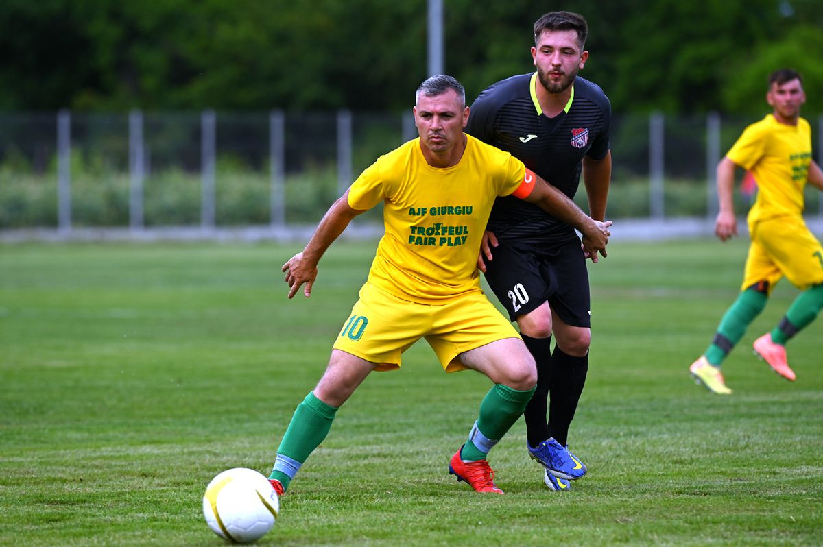 Game of Thrones în Liga 4 » Zmeii din Ogrezeni, campioni la pastramă! „Patroane, ești prea calm! Ai vândut meciul?” + Schimbare tactică: „Iese Motan, intră Pisoi”