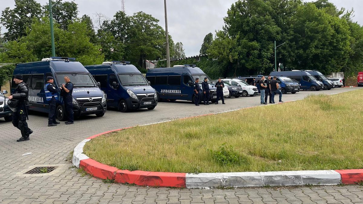 Cântece în stadion, bătaie pe străzi! » Imagini filmate cu o oră înaintea barajului Dinamo - U Cluj