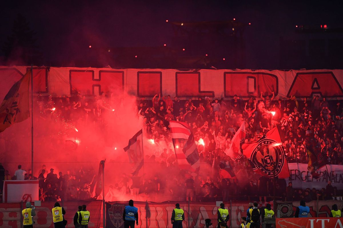 Dinamoviștii au cerut penalty în minutul 53 » Reluările au lămurit faza cu Irobiso și Florin Ilie