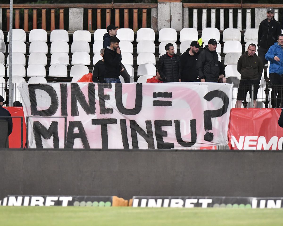 Dusan Uhrin jr, distrus după ce a retrogradat cu Dinamo: „Nu ştiu ce aş fi putut să fac mai mult în acest baraj”