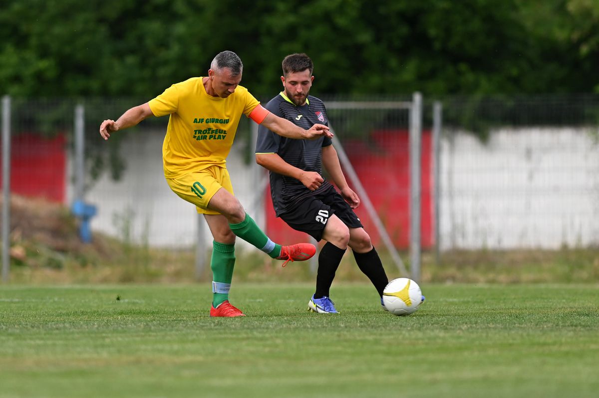 Game of Thrones în Liga 4 » Zmeii din Ogrezeni, campioni la pastramă! „Patroane, ești prea calm! Ai vândut meciul?” + Schimbare tactică: „Iese Motan, intră Pisoi”