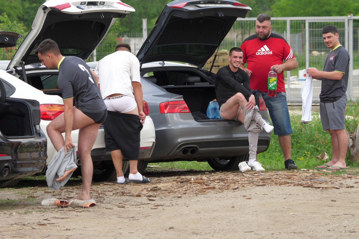 Game of Thrones în Liga 4 » Zmeii din Ogrezeni, campioni la pastramă! „Patroane, ești prea calm! Ai vândut meciul?” + Schimbare tactică: „Iese Motan, intră Pisoi”