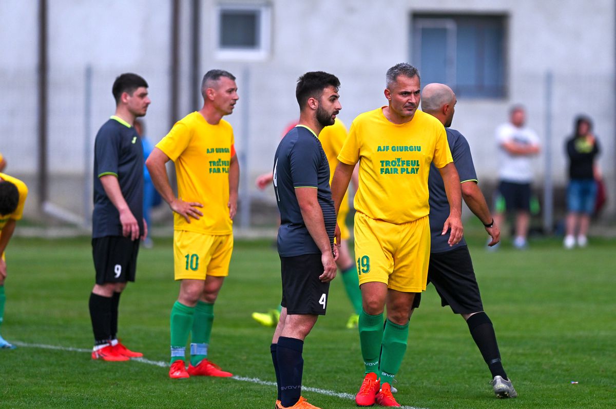 Game of Thrones în Liga 4 » Zmeii din Ogrezeni, campioni la pastramă! „Patroane, ești prea calm! Ai vândut meciul?” + Schimbare tactică: „Iese Motan, intră Pisoi”