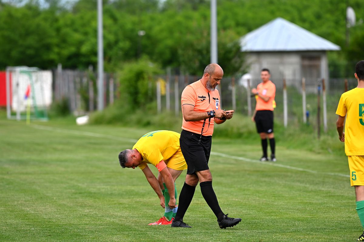 Game of Thrones în Liga 4 » Zmeii din Ogrezeni, campioni la pastramă! „Patroane, ești prea calm! Ai vândut meciul?” + Schimbare tactică: „Iese Motan, intră Pisoi”