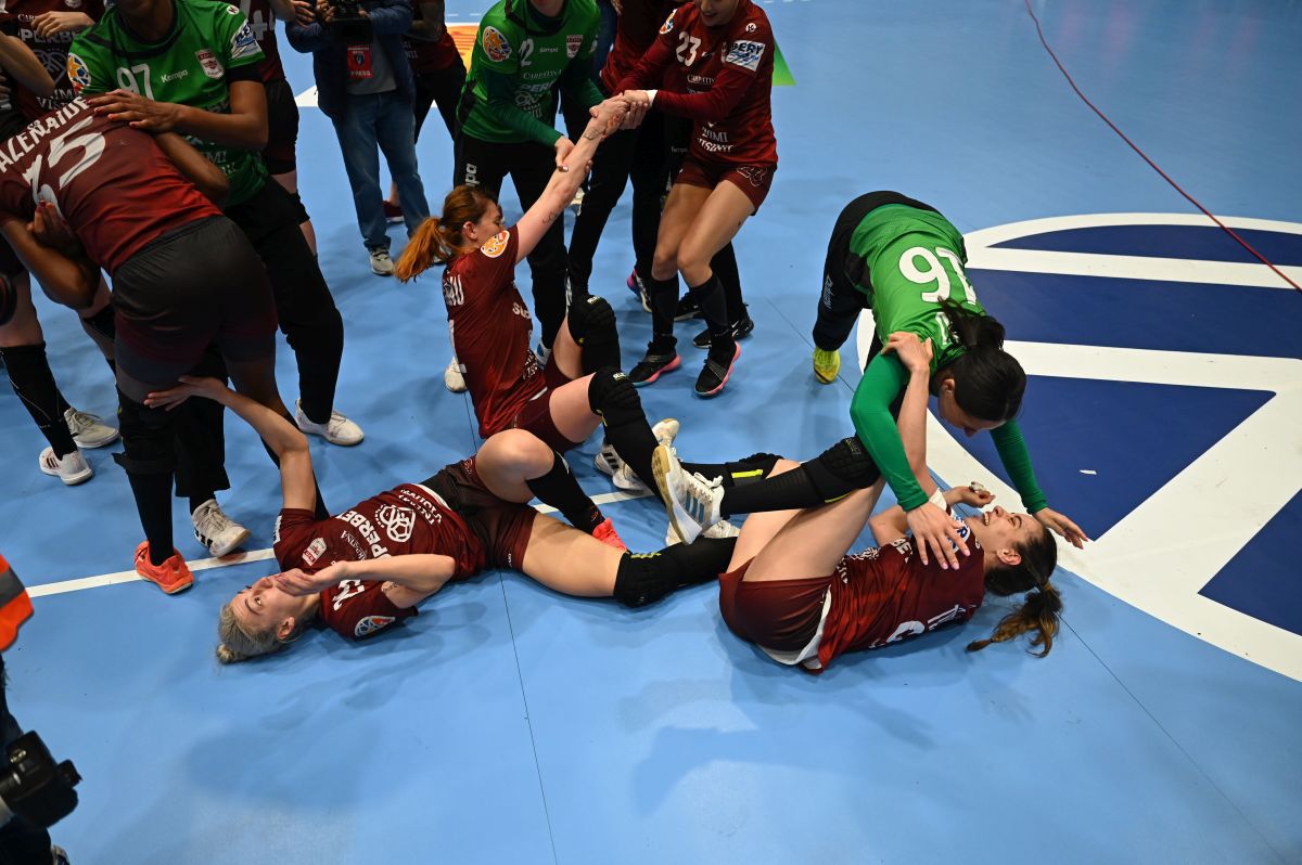 Rapid, campioana României după 19 ani! CSM București a câștigat degeaba cu Minaur Baia Mare