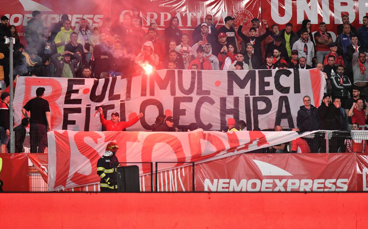 Momente delicate filmate de reporterul GSP pe stadion » Un dinamovist și-a strigat durerea în fața jandarmilor: „Tu nu o să poți să-nțelegi niciodată! Nu plec de aici”