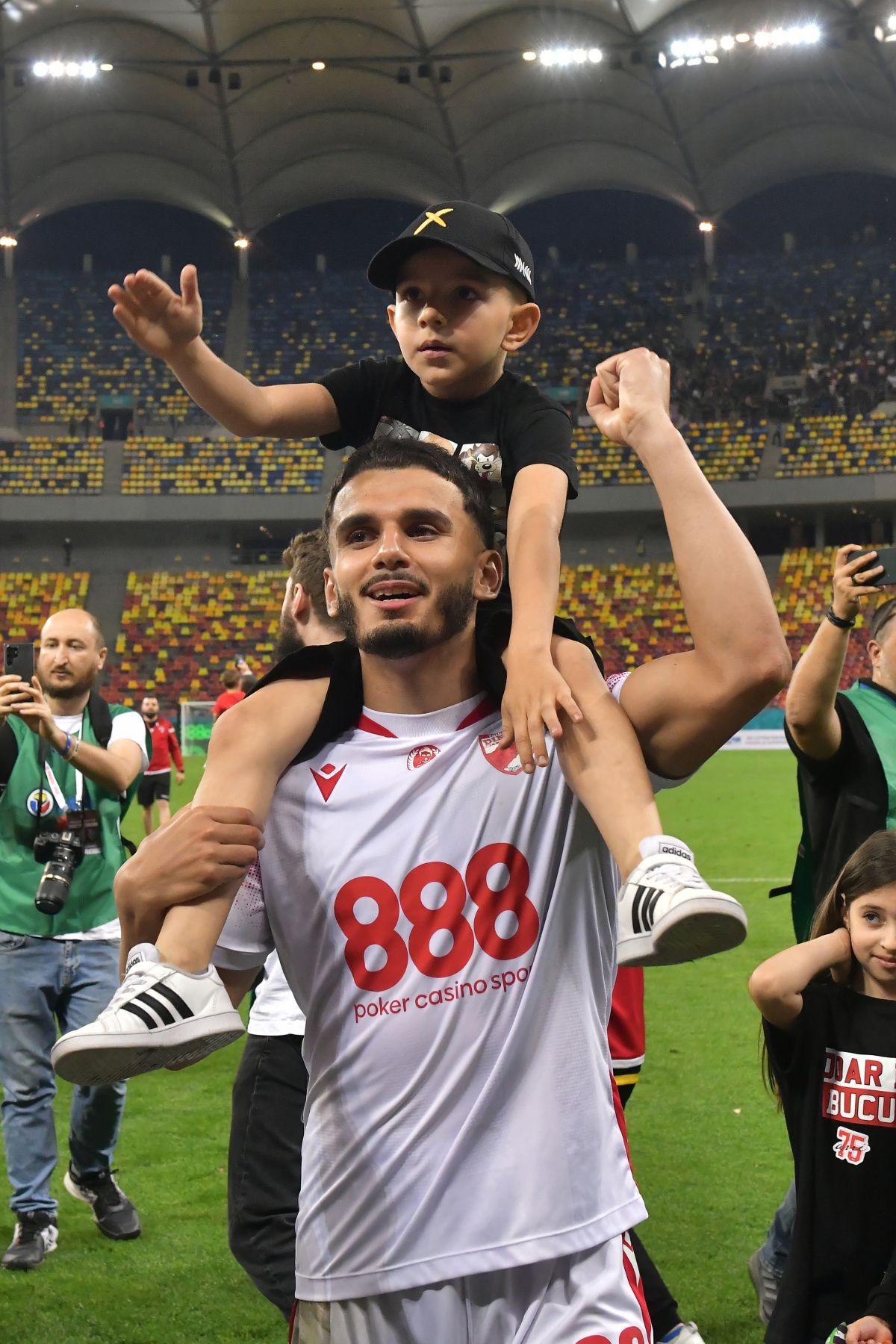 Decizia care a rupt vestiarul lui FC Argeș înainte de meciul cu Dinamo » Detalii incredibile din culisele clubului din Trivale