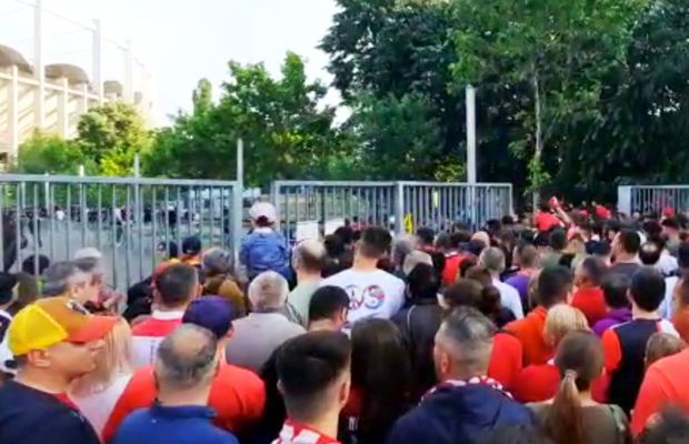Haos înainte de Dinamo - FC Argeș » Mii de persoane n-au putut intra pe stadion: ce s-a întâmplat
