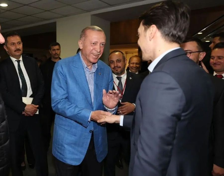 Dictatorul Erdogan a sărbătorit victoria la alegeri cu Ozil! Din cauza lui s-a retras campionul mondial de la națională