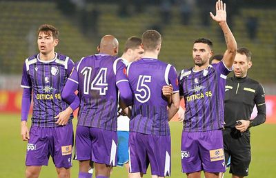 Decizia care a rupt vestiarul lui FC Argeș înainte de meciul cu Dinamo » Detalii incredibile din culisele clubului din Trivale