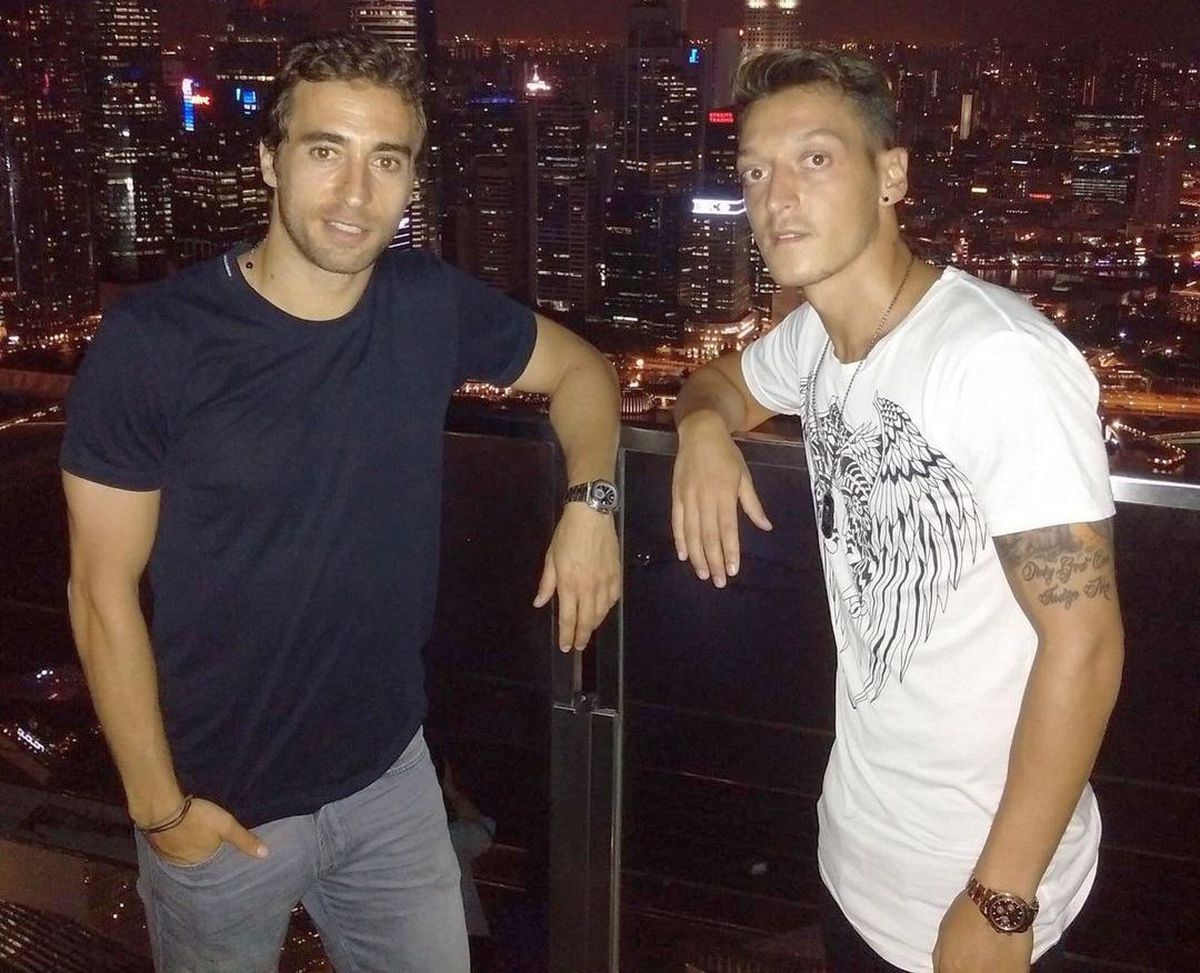 „Mănânc o dată pe zi” » Ce regim alimentar urmează fostul star al lui Arsenal, căruia i s-a găsit mercur în organism: „2.000 de litri de apă pentru un burger? Demență totală!”