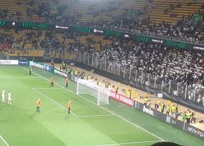 Scene incredibile, ratate de televiziuni, după finala Conference League » Prăpăd în stadion, fotbaliști umiliți