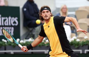 Stefanos Tsitsipas, victorie cu emoții și discurs despre partenera sa: „Împărtășim aceeași pasiune, dar mă stresează, vrea să aibă lovitura mea de dreapta”