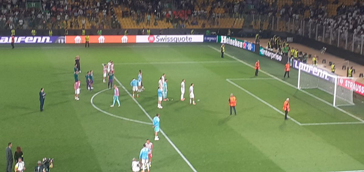 Zeii au decis: Cupa coboară în Port! Olympiakos trece de Fiorentina în prelungiri » Nebunie la Atena