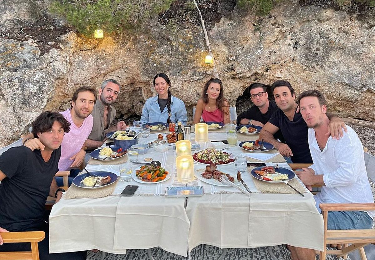 „Mănânc o dată pe zi” » Ce regim alimentar urmează fostul star al lui Arsenal, căruia i s-a găsit mercur în organism: „2.000 de litri de apă pentru un burger? Demență totală!”