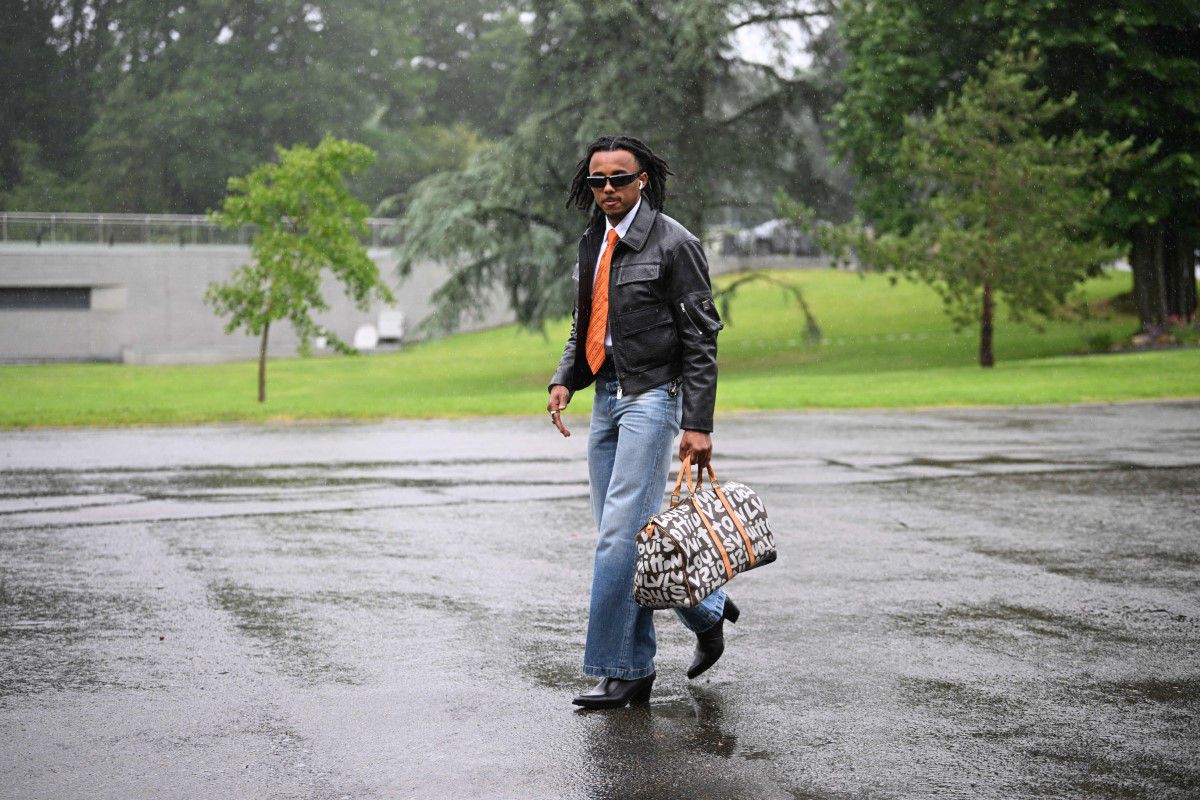 Cum se mai îmbracă superstarurile din fotbal » Parada modei la reunirea Franței pentru EURO 2024