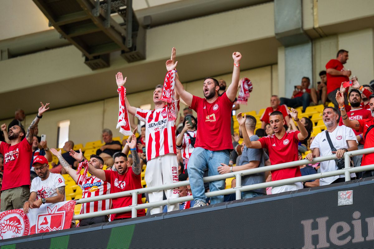 Zeii au decis: Cupa coboară în Port! Olympiakos trece de Fiorentina în prelungiri » Nebunie la Atena