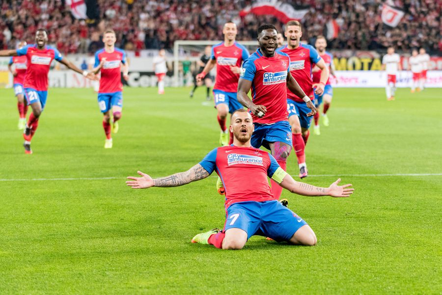 Denis Alibec, după un gol marcat în FCSB - Dinamo // foto: Imago Images Denis Alibec, la FCSB: în 5 luni de la „Nu voi mai juca acolo” până la „Semnează la palat!” » Cum l-a convins Gigi Becali să uite de porunca mamei