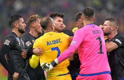 „Mai mult decât rasism” » Din cauza asta susțin kosovarii că au părăsit terenul la București! Explicațiile din motivarea TAS