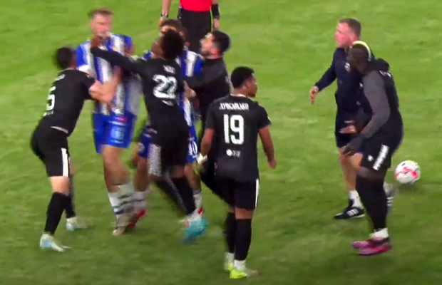 Final uluitor de meci: 9 cartonașe roșii!