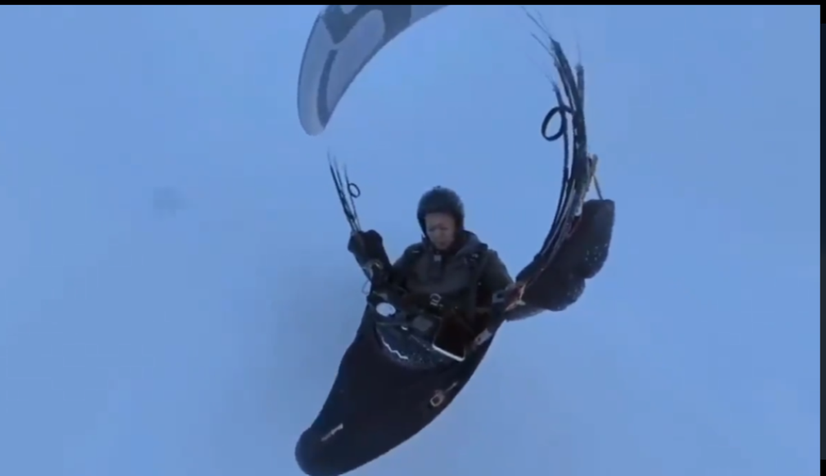 Un parapantist a fost tras de un vortex până la 8.000 de metri altitudine