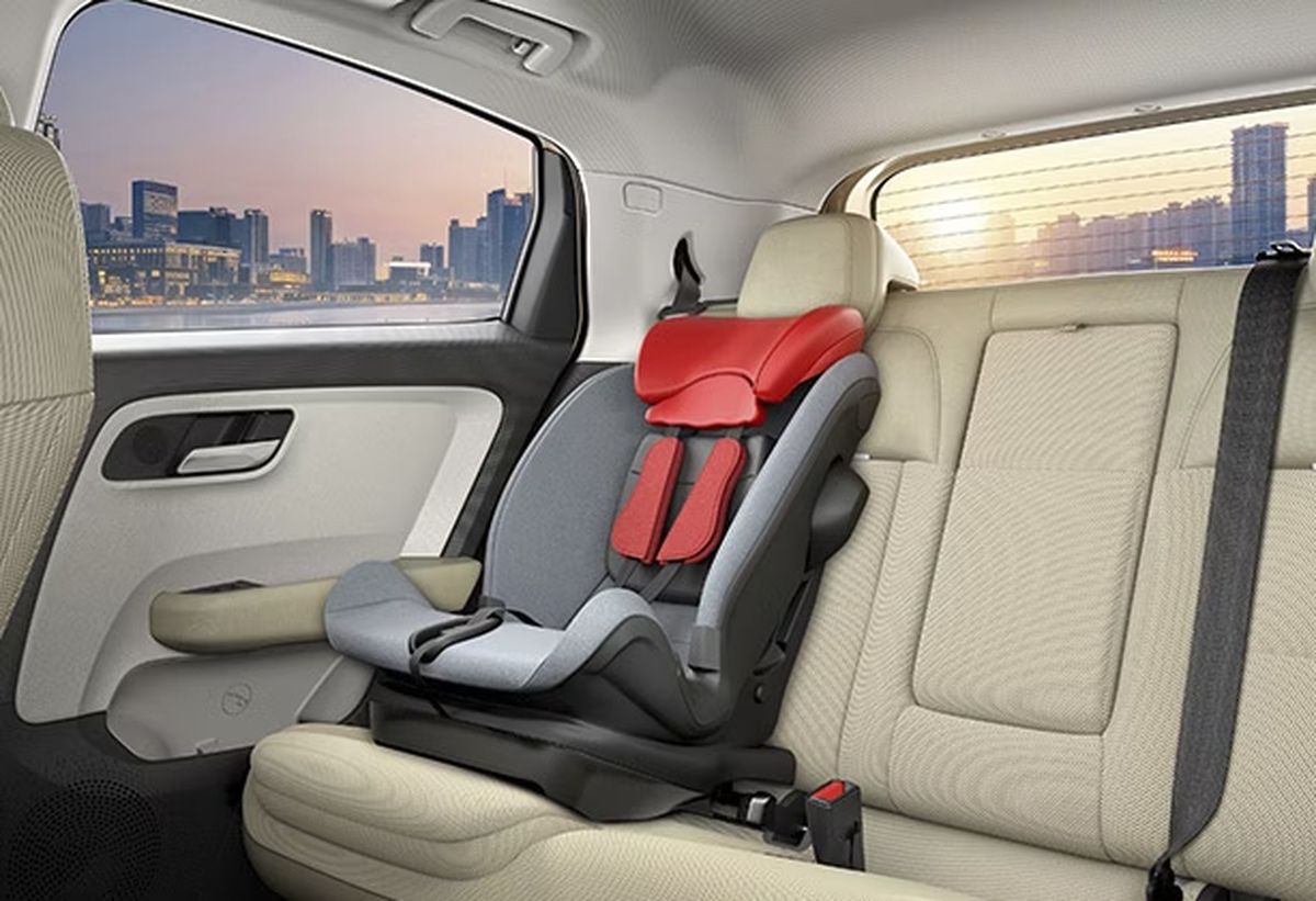 Mașina necunoscută care este mai ieftină decât Dacia în 2025 » A copiat designul Hyundai și Renault și are dotări premium