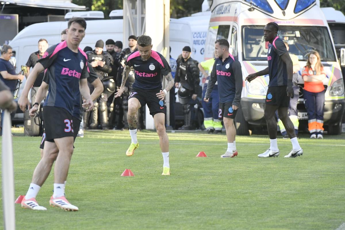 Dinamo - FCSB, fotografii de Cristi Preda înainte de meci