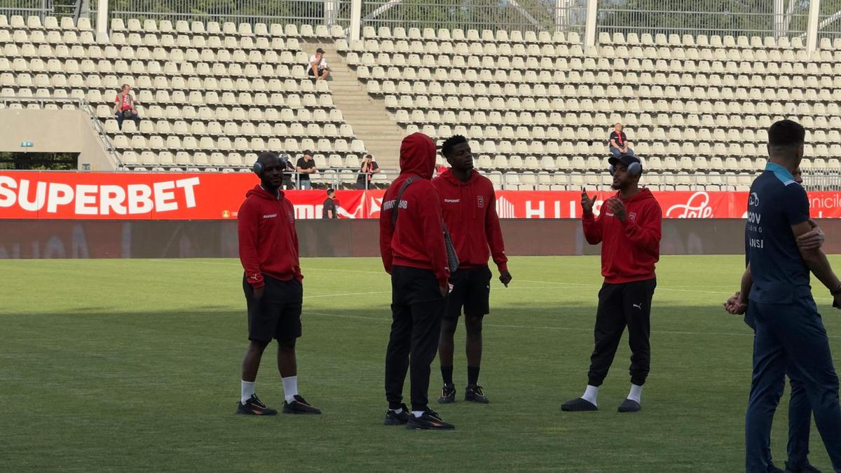 Dinamo - FCSB, finala pentru Conference League » Echipele de start + Imagini și informații de la stadion