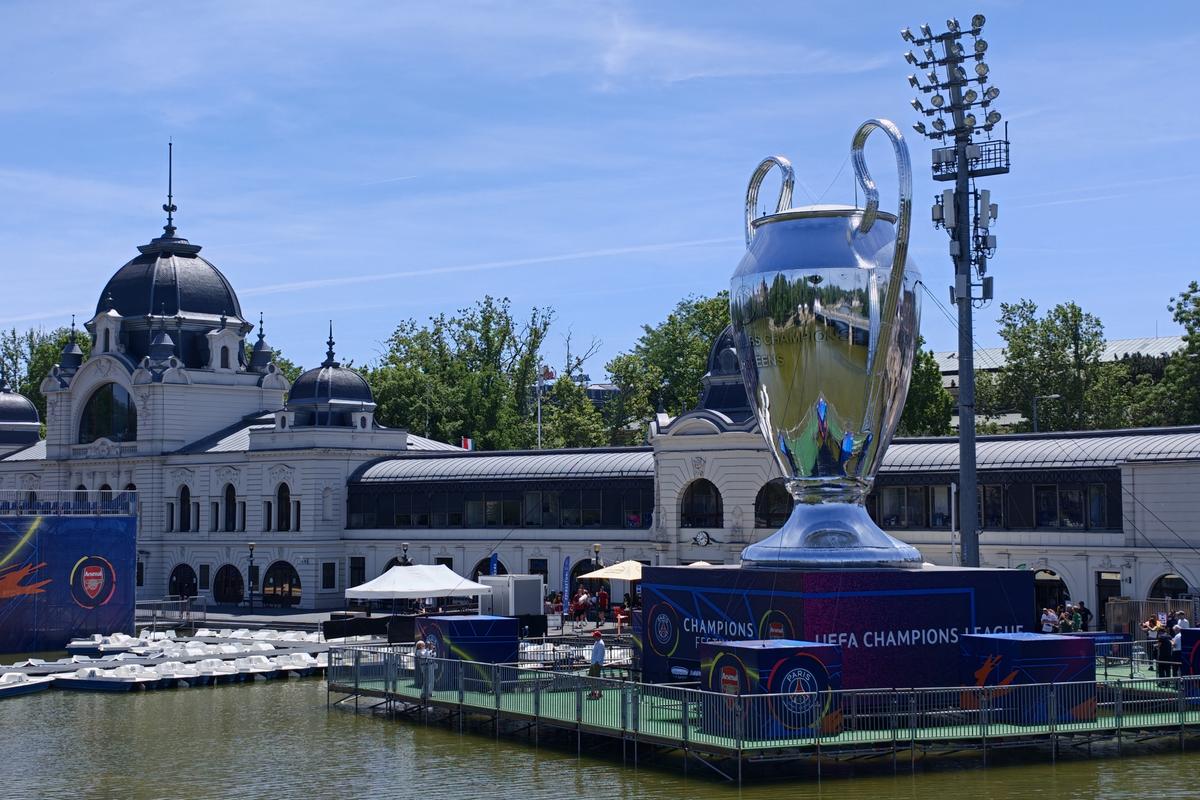 Imagini din fanzone-ul din Budapesta