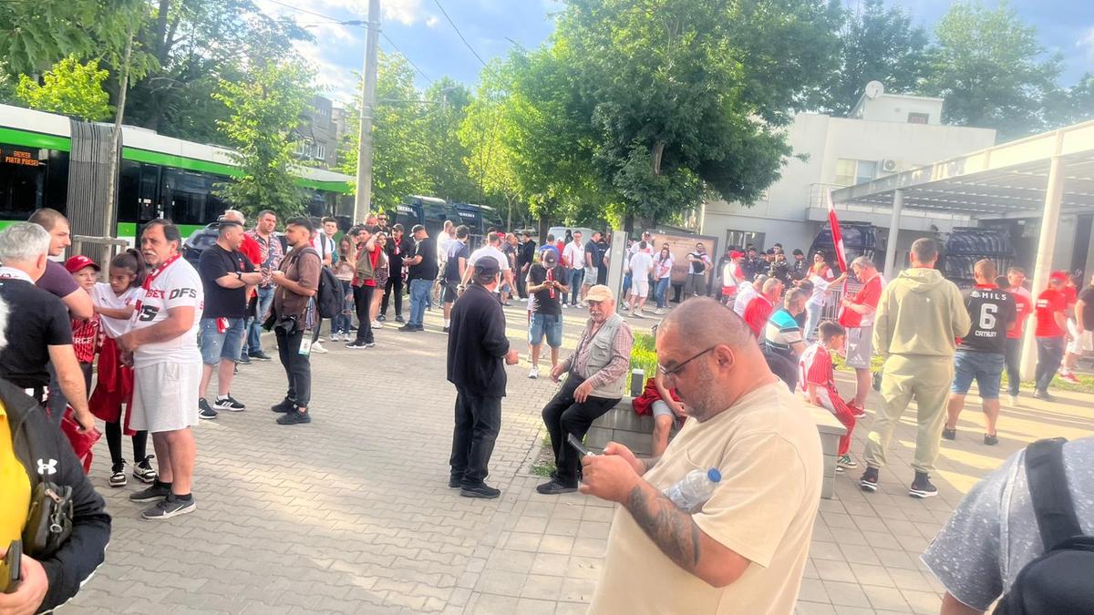 Dinamo - FCSB, finala pentru Conference League » Echipele de start + Imagini și informații de la stadion