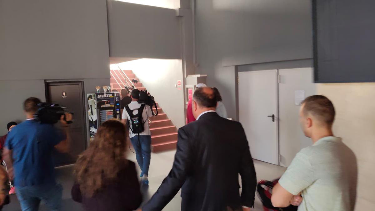 Dan Șucu a coborât în parcarea Sălii Rapid pentru a-i convinge să intre pe stadion la prezentarea lui Pancu
