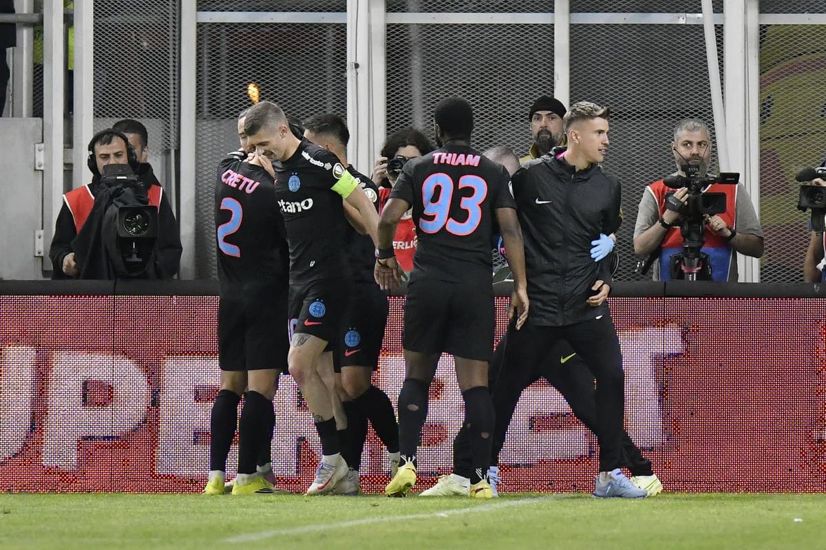 Imagini de la finalul meciului Dinamo - FCSB