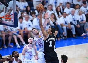 San Antonio Spurs rezistă în fața campioanei en-titre și finala conferinței de vest va avea nevoie de meci decisiv