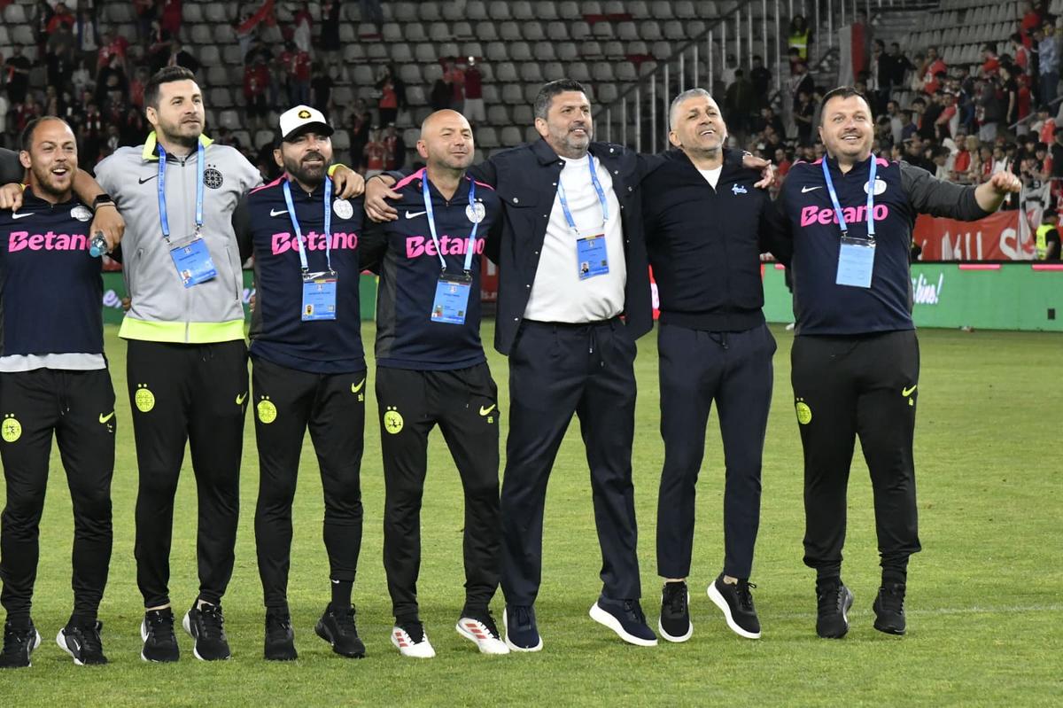 Imagini de la finalul meciului Dinamo - FCSB