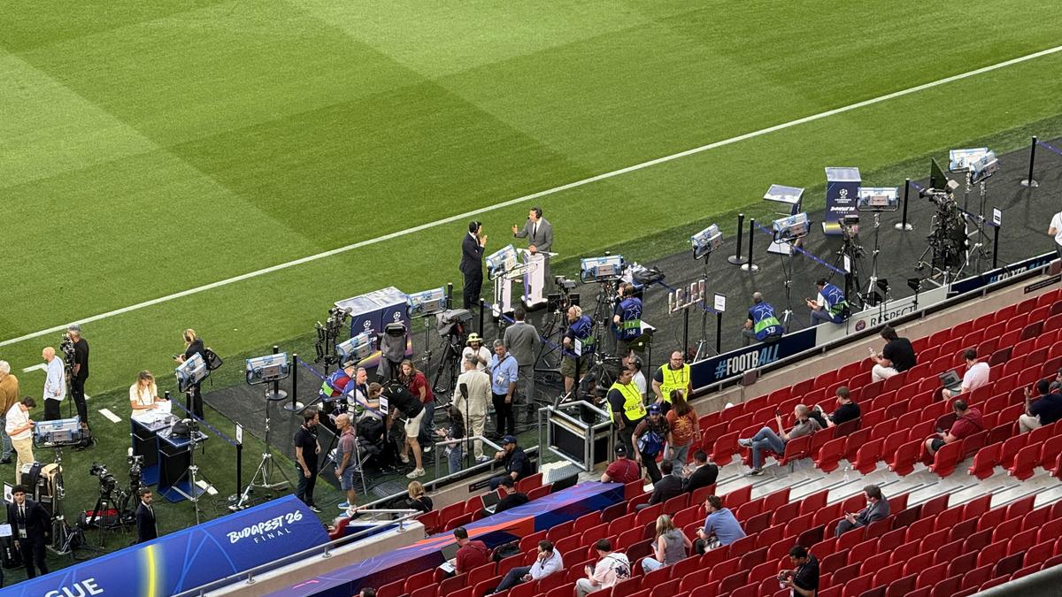 Se filmează cu dronele la finala PSG - Arsenal! » Cifrele incredibile ale unui spectacol planetar organizat la Budapesta