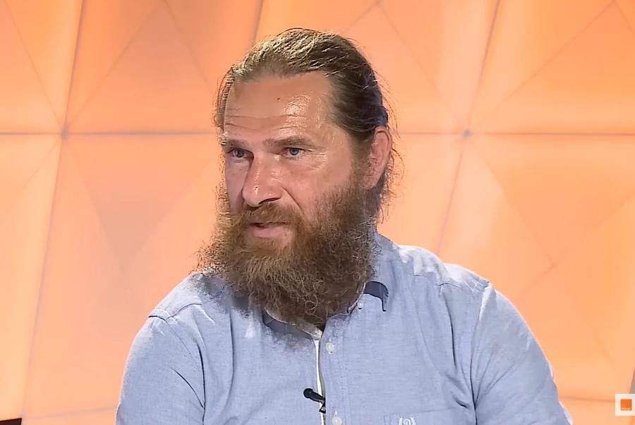 Alexandru Tudor, la podcasul SportCast cu Sile „M-am dus să-i fac rost de gloanțe” » Alexandru Tudor, dezvăluiri de impact la 37 de ani distanță: „M-au împușcat. Era vorba să-mi taie picioarele”