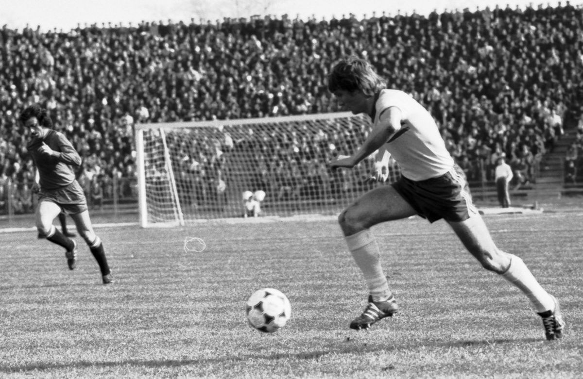 RETRO GSP. 43 de ani de când Dudu a dat 5 din 5 într-un meci. Exact câte avea nevoie pentru a doborî recordul de goluri al "Ghetei de Aur"