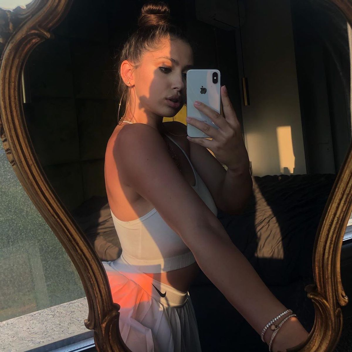 Ioana Timofeciuc, soția lui Florinel Coman, s-a apărat după ce a fost acuzată că a condus cu copilul la volan