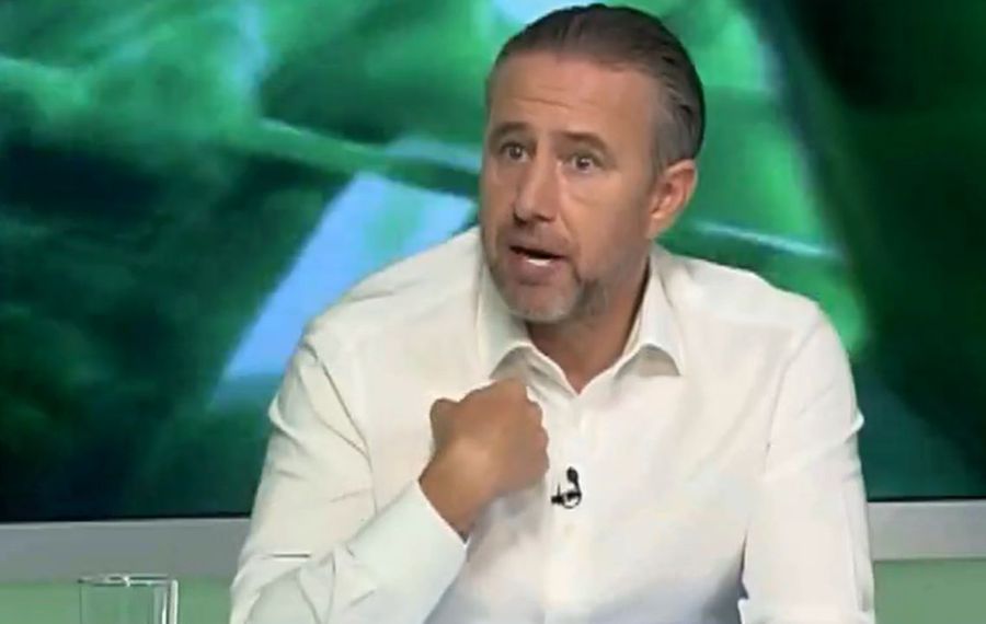 Reghecampf reacționând la întrebarea moderatorului. Captură Realitatea TV Reghecampf reacționând la întrebarea moderatorului. Captură Realitatea TV